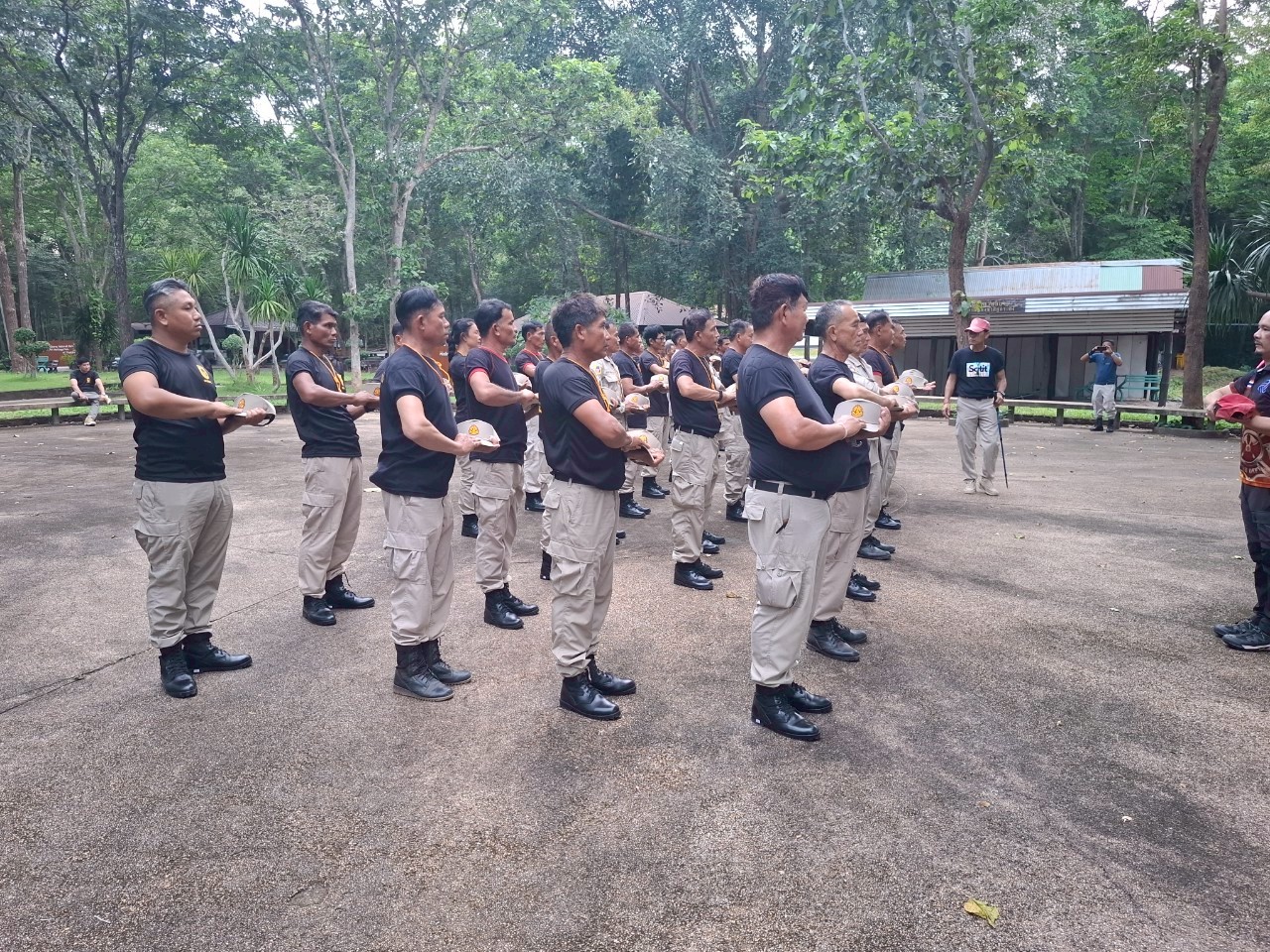 LINE_ALBUM_ทบทวน อปพร. 68_250813_121_397.jpg